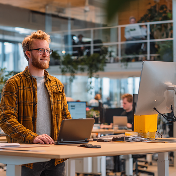 Mees Vibrant Shot Of A Developer Working In A Modern Office. 17ba1ee7 2724 412f B67c 208a294f60b7 2 1
